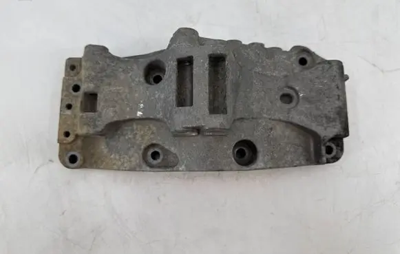 BMW 3 F30 F35 F31 Generator/alternator bracket 18095810