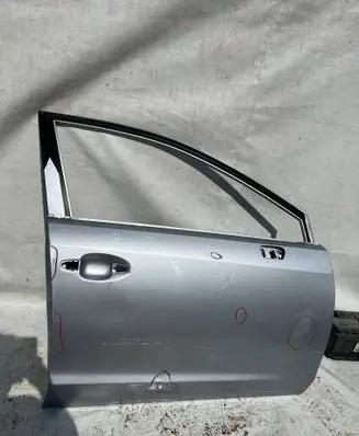 Subaru XV Front door