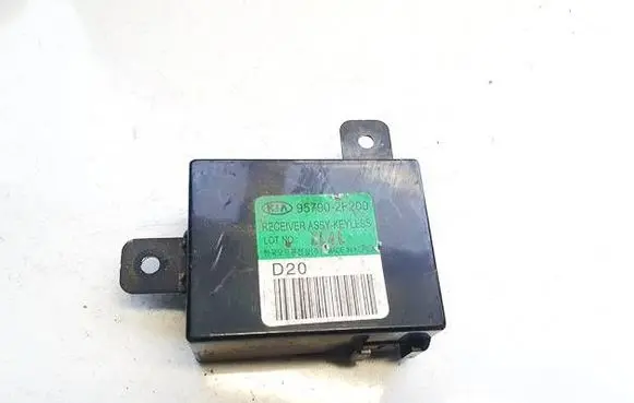 KIA Cerato Door control unit/module 957902F200