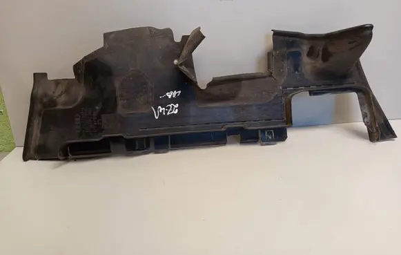 Audi Q3 8U Intercooler air guide/duct channel 8U0121284C