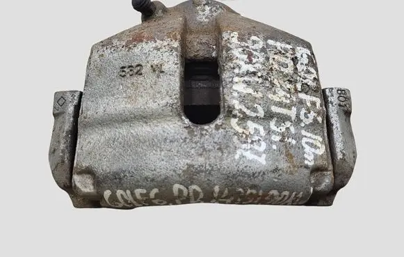 Volkswagen Golf VI Front brake caliper