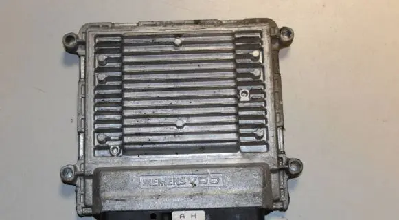 KIA Carens II Other control units/modules 3911225050 5WY5266B UND7K0C0EB