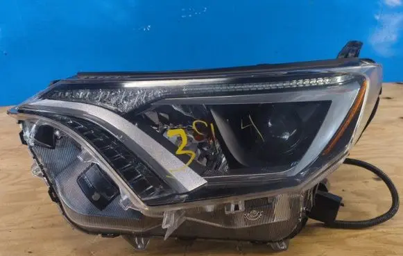 Toyota RAV 4 (XA40) Headlight/headlamp 8117042640