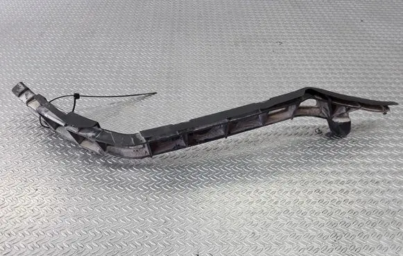Opel Meriva A Bumper support mounting bracket corner 93330082