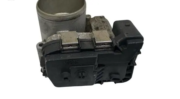 Volkswagen Golf VII Throttle valve 03F133062C