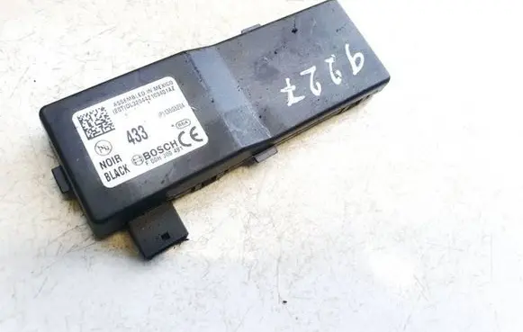Opel Insignia A Antenna control unit 13503204 f00hj00491