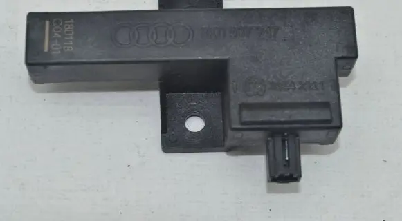 Audi A6 S6 C7 4G Keyless (KESSY) go control unit/module 8K0907247