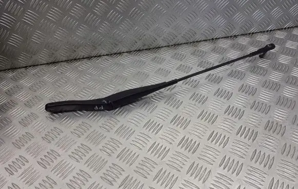Opel Astra H Front wiper blade arm 13111220LH
