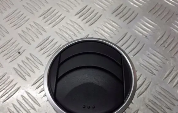 Mazda 6 Dashboard air vent grill cover trim 