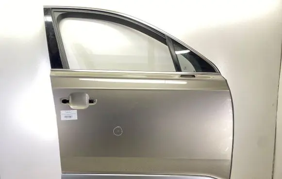 Audi Q7 4M Front door LZ1U