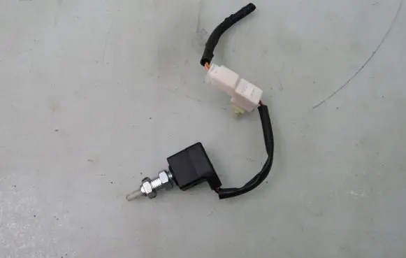 KIA Rio Clutch pedal sensor 
