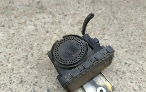 Volvo XC90 Alarm system siren 30659757 63979812 AMAAB