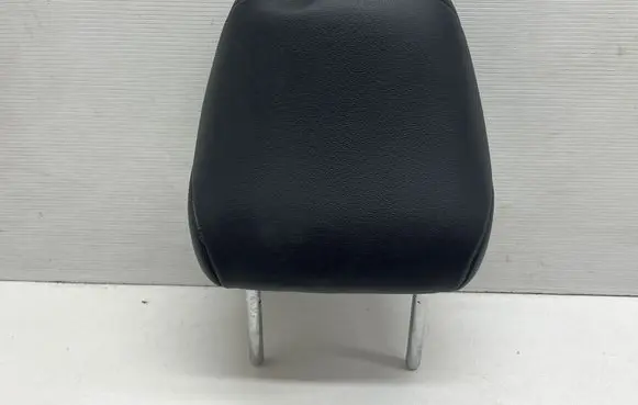 Toyota Highlander XU70 Front seat headrest