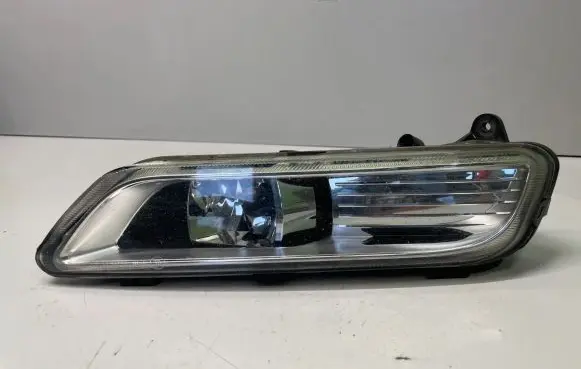 Volkswagen PASSAT B7 Front fog light