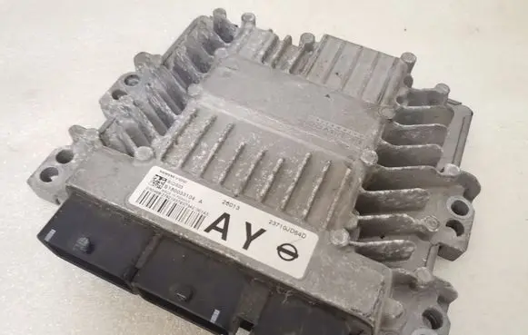 Nissan Qashqai Engine control unit/module S180033104 SID303 23710JD54D