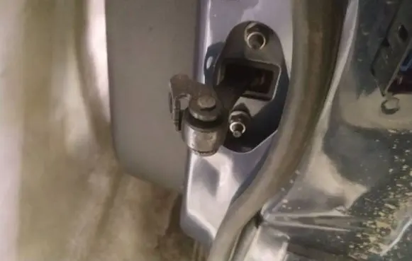 Jeep Renegade Front door check strap stopper 