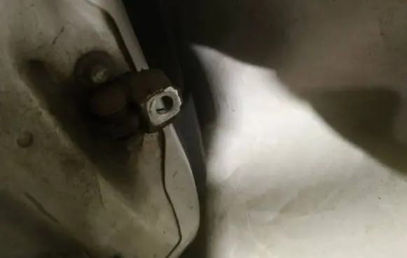 Opel Astra G Rear door check strap stopper