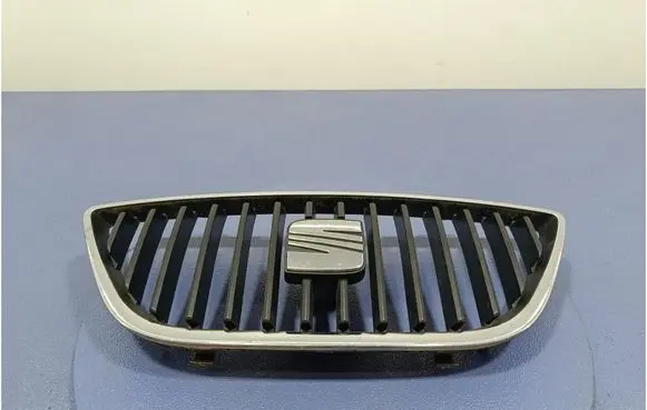 Seat Ibiza IV (6J,6P) Front grill 6J0853651