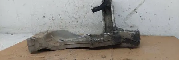 Skoda Octavia Mk2 (1Z) Front subframe 1K0199295E