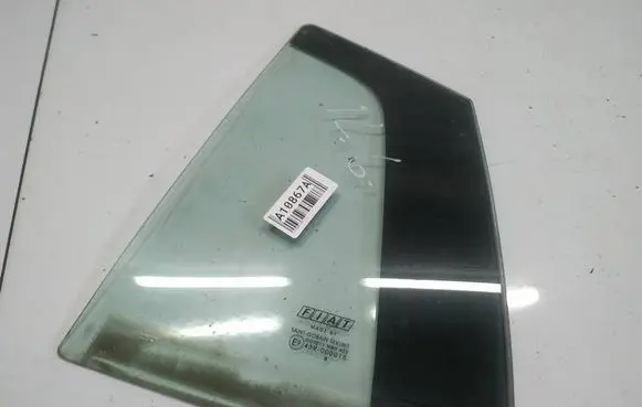 Fiat Bravo Rear vent window glass as2
