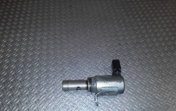 Volkswagen Golf VI Camshaft vanos timing valve 