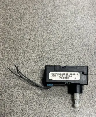 Skoda Octavia Mk3 (5E) Headlight level adjustment motor 1J0941295A