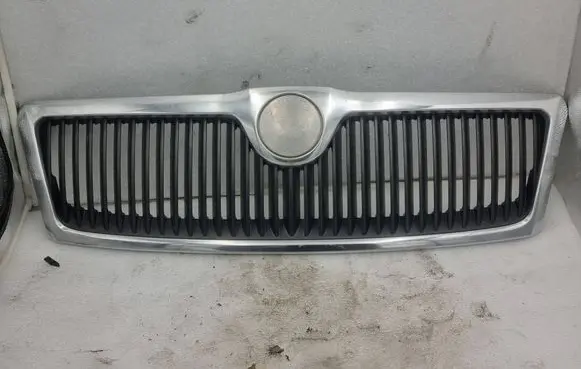 Skoda Octavia Mk2 (1Z) Front grill 1Z0853668