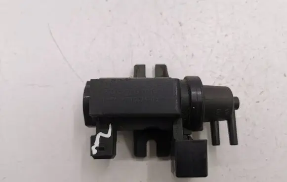 Vacuum valve