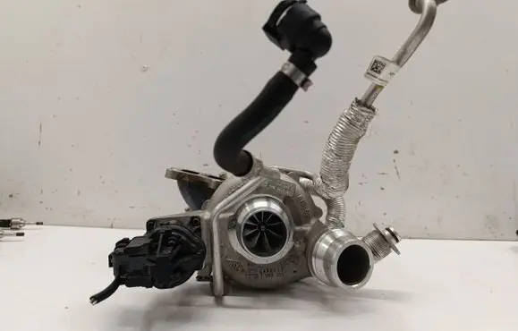 BMW 3 G20 G21 Turbo 9845814 7953252