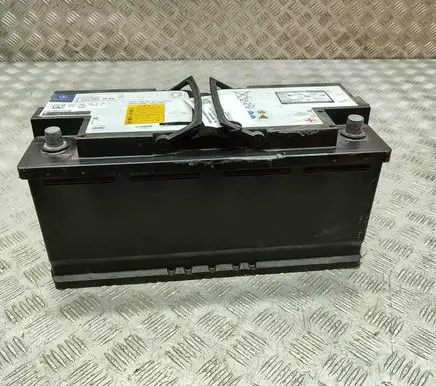 Mercedes-Benz S C217 Car battery A0009821808