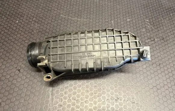 Jaguar XF X250 Air intake duct part C2C39881