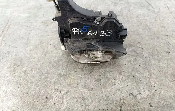 Mitsubishi Outlander Front door lock 