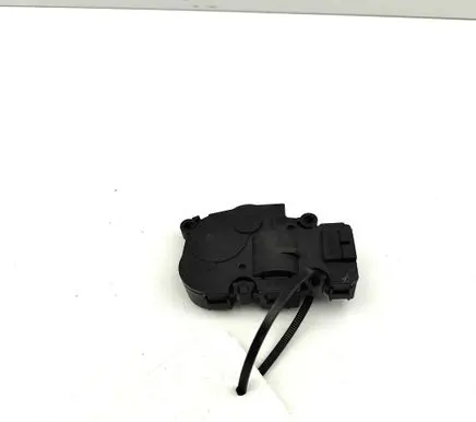 Porsche Taycan 9J1 Air flap motor/actuator CZ1139302190