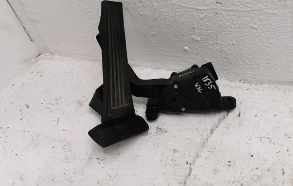 Hyundai ix35 Accelerator throttle pedal
