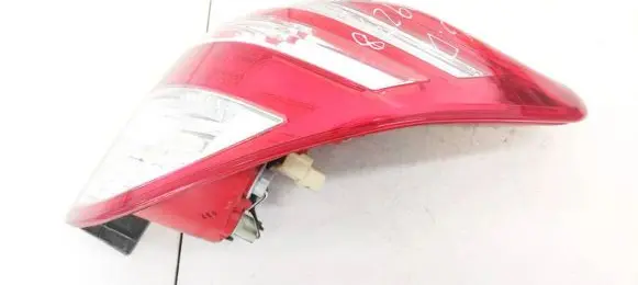 Toyota RAV 4 (XA30) Rear/tail lights
