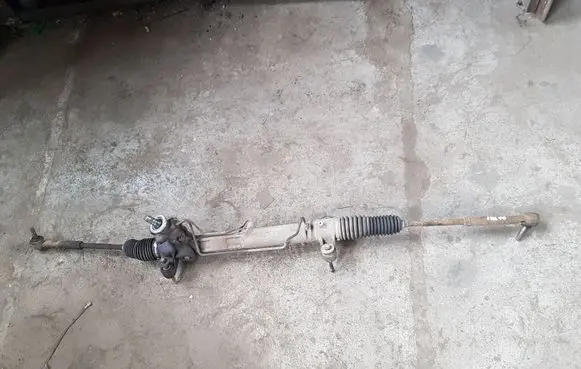 Toyota Avensis T250 Steering rack