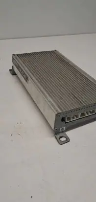 Chrysler Pacifica Sound amplifier 05082009ad