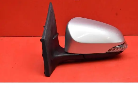 Toyota Auris 150 Front door electric wing mirror 026983
