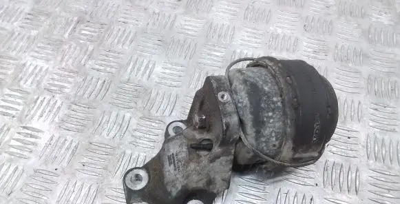 Volvo S60 Engine mount bracket 8624754 8634123