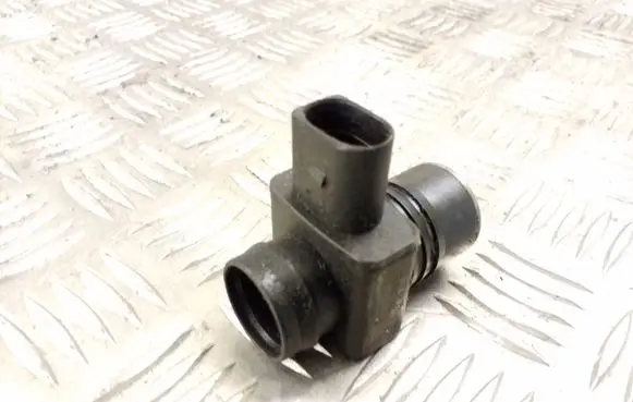 Volkswagen Jetta VI other engine part 5N0906391A