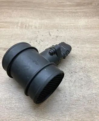 Opel Vectra B Mass air flow meter 0281002180