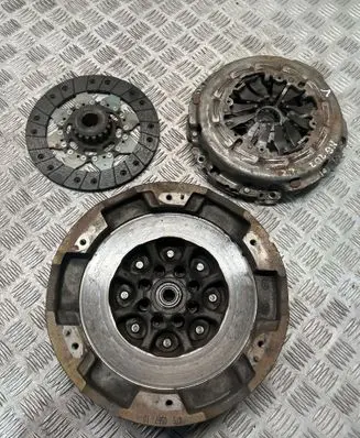 Mercedes-Benz E C207 W207 Clutch set kit 123051410 415056710