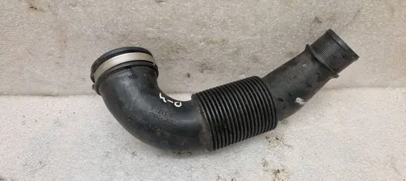 Air intake hose/pipe