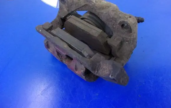 Renault Megane II Front brake caliper