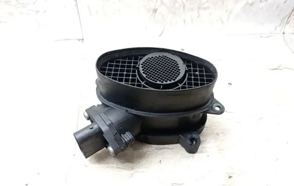 BMW 5 E39 Mass air flow meter 7787076 0928400468