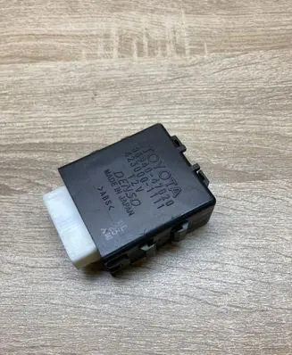 Toyota Prius (XW30) Window wiper relay 8594047020 4230001111