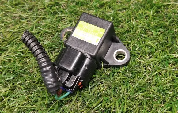 Lexus GS 250 350 300H 450H ESP acceleration yaw rate sensor 8919122020 4991000790