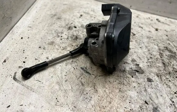 Audi A5 8T 8F Electric throttle body valve 059129086L