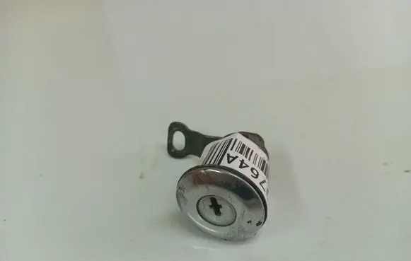 Citroen Berlingo Front door lock (next to the handle)