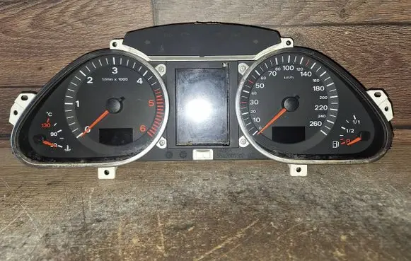Audi Q7 4L Speedometer (instrument cluster) 5540007312
